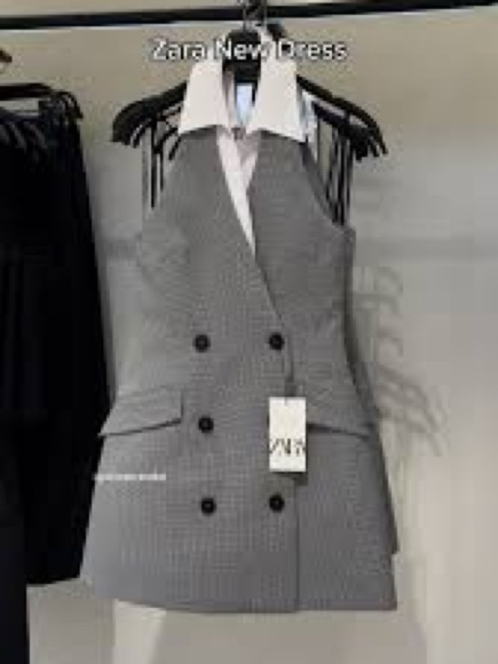🚨FLASH SALE 🚨 Zara Double-Breasted Grey Sleeveless Blazer Dress - Picture 2 of 7